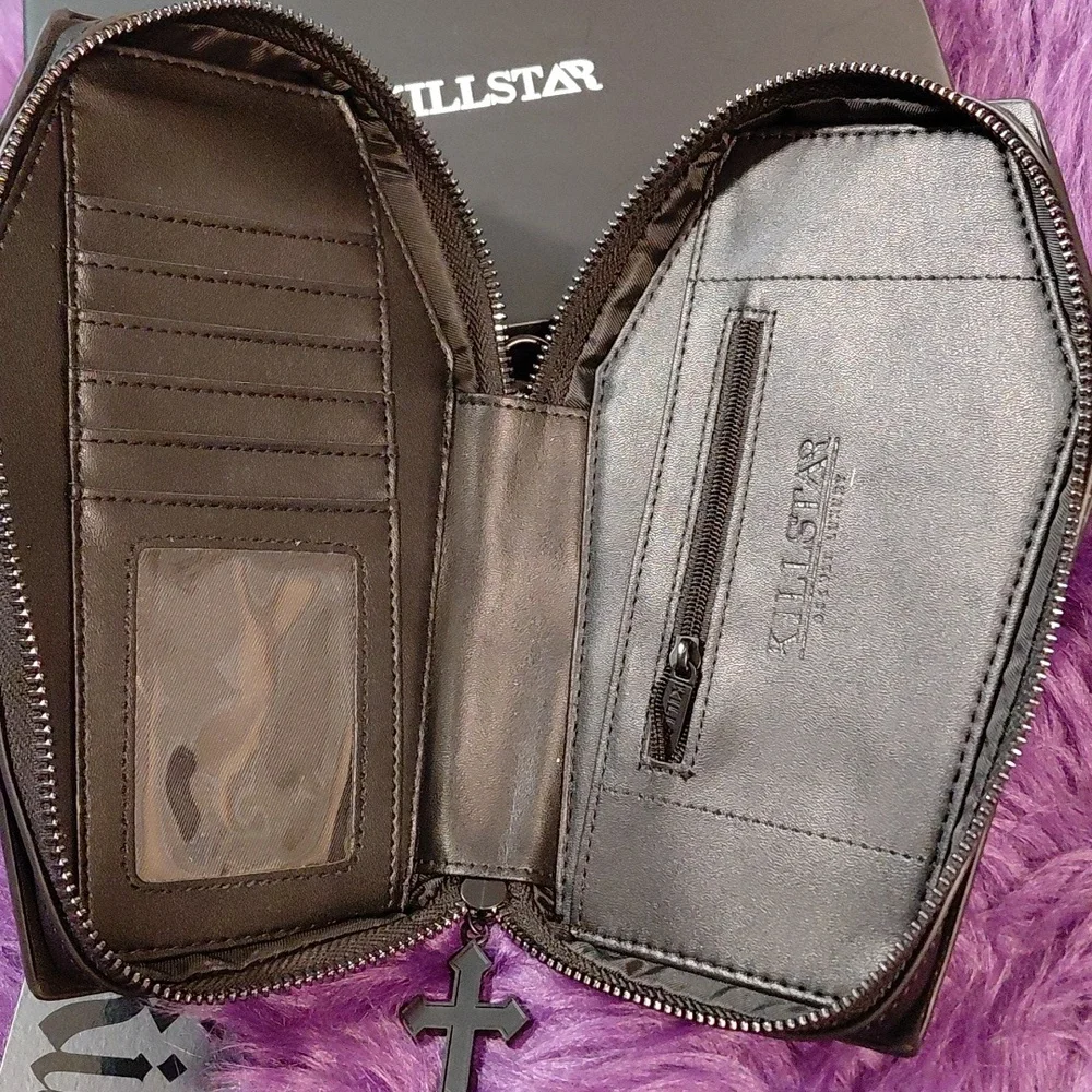 KILLSTAR VAMPIRES KILL COFFIN WALLET BLACK ZIP ROUND CLOSURE CROSS PULL CHARM - Picture 7 of 14